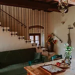 شقة Lucertola